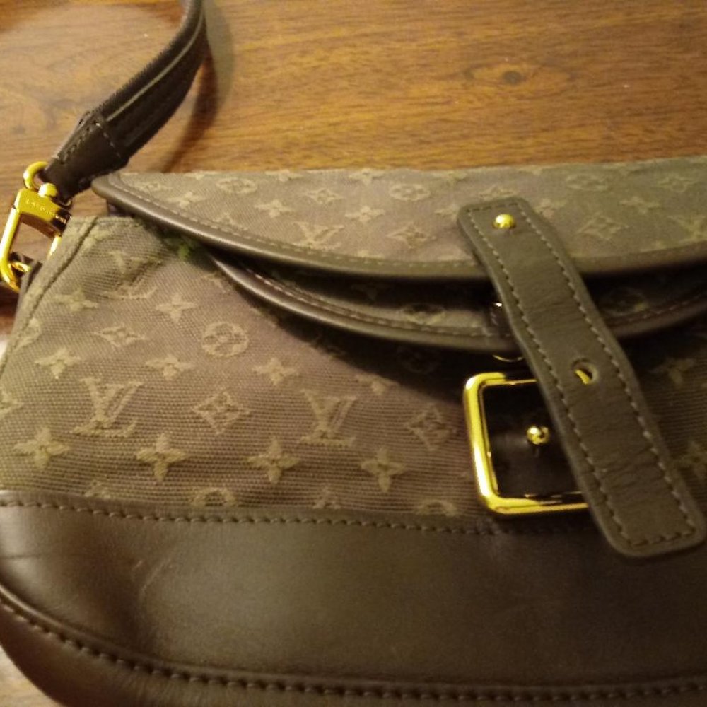 Louis Vuitton Baguette